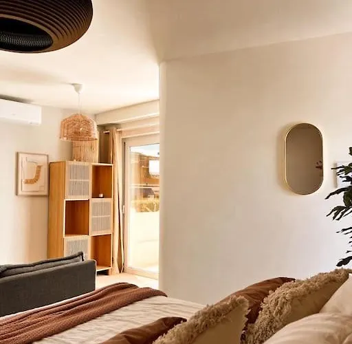 Luxury House Front Line Hébergement de vacances *
