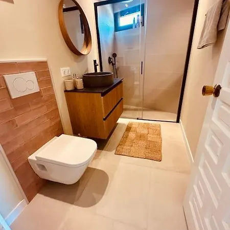 Luxury House Front Line *