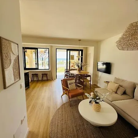 Luxury House Front Line *