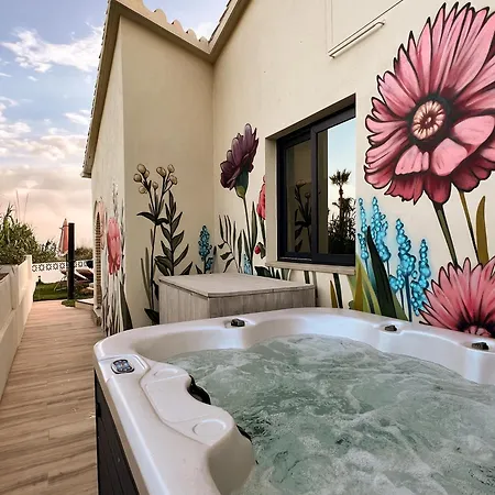 Holiday home Luxury House Front Line