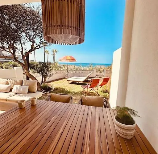 بيت للعطل Luxury House Front Line